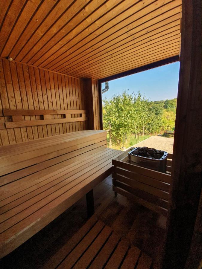 Buzás Pince Vendégház Ecséd Exterior foto